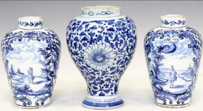 18th century dutch chinoiserie rocaille delft pottery garnitures set of 3 7106