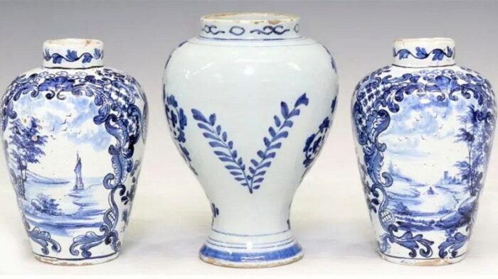 18th century dutch chinoiserie rocaille delft pottery garnitures set of 3 8994