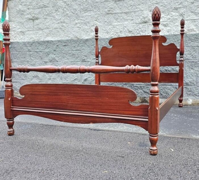 1940s mahogany pinneaple semi posters full size bed frame 1740