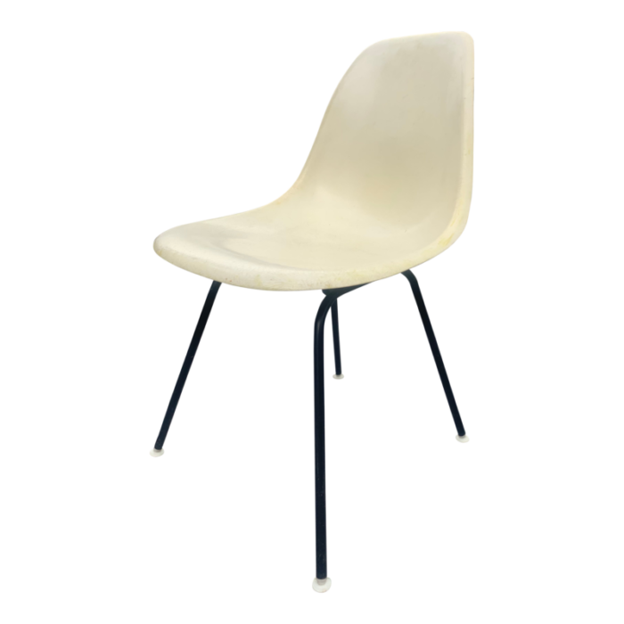 1959 eames fiberglass side chair parchment herman miller 9630