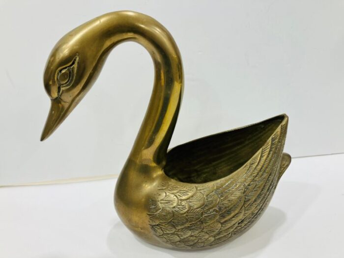 1970s solid brass swan 0186