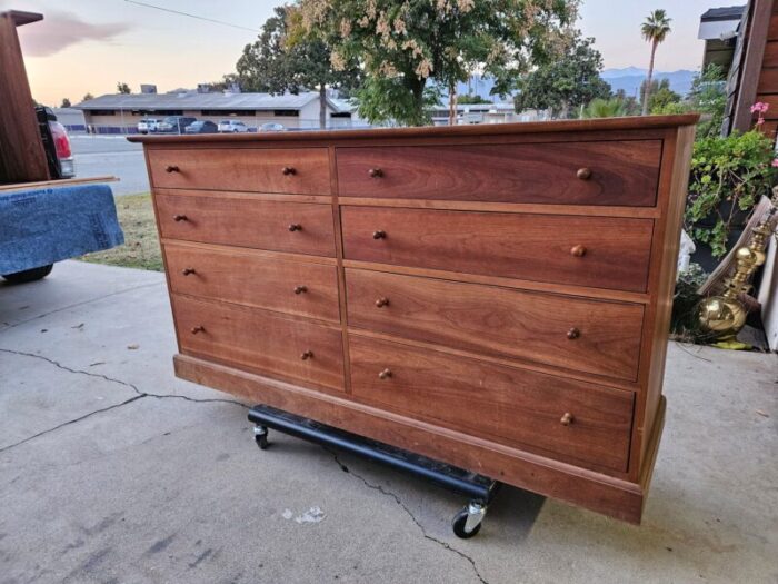 1990s stickley mission arts and crafts 8 drawer bedroom dresser walnut 1092