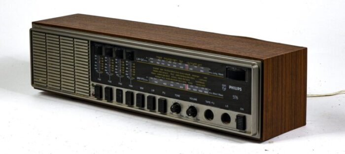 576 radio from philips 1970s 3