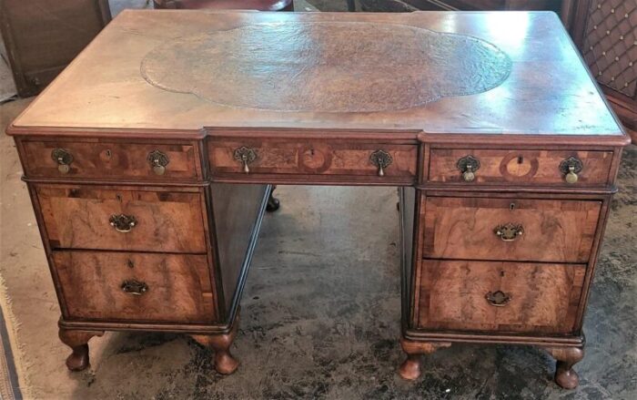 Queen Anne Style Pedestal Desk 2 master