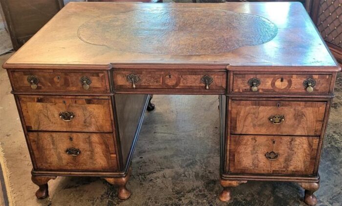 Queen Anne Style Pedestal Desk 3 master