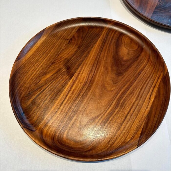 andrew pearce walnut wood round trays set of 2 1200