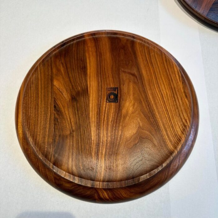 andrew pearce walnut wood round trays set of 2 3938