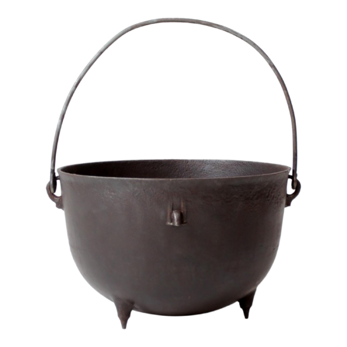 antique 15 gallon cast iron cauldron 3536