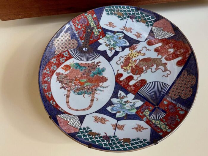 antique imari charger circa 1800 signed 1304