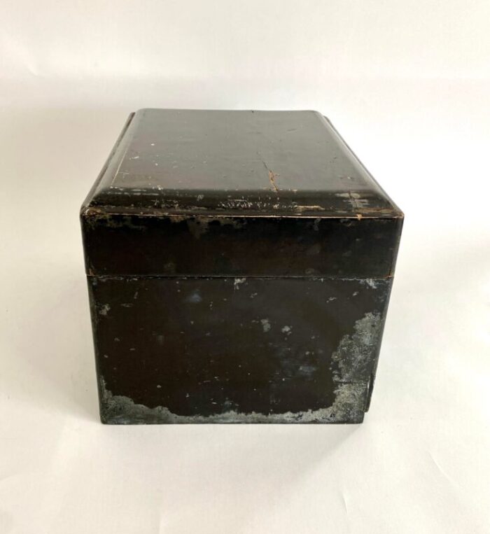 antique japanese lacquered divided box 2631