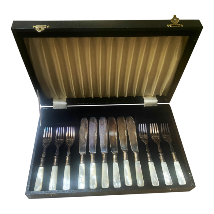 antique sheffield england boxed fishdessert forks and knives with mop handles 12 pieces 3933