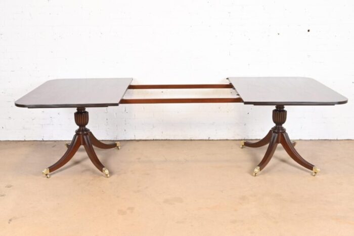 baker furniture style georgian mahogany double pedestal extension dining table newly refinished 6133