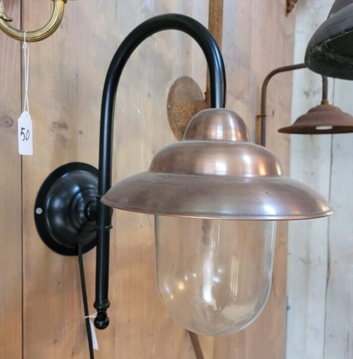 black middle copper barn light 2