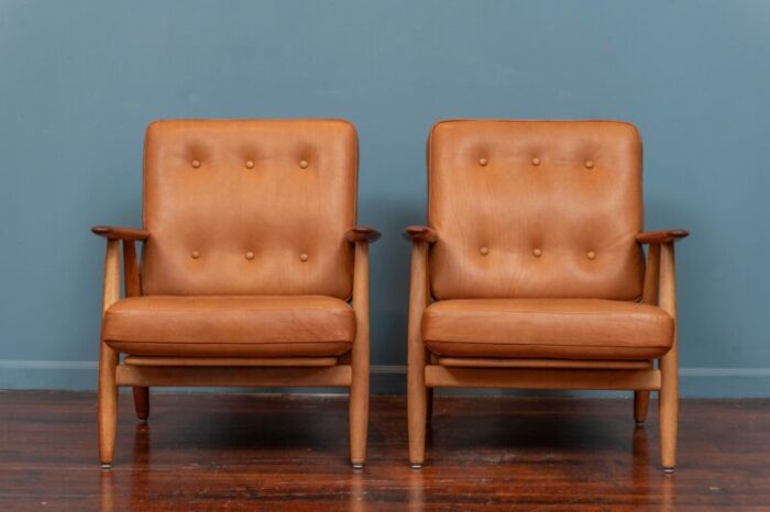 hans wegner cigar lounge chairs model ge 240 a pair 1310