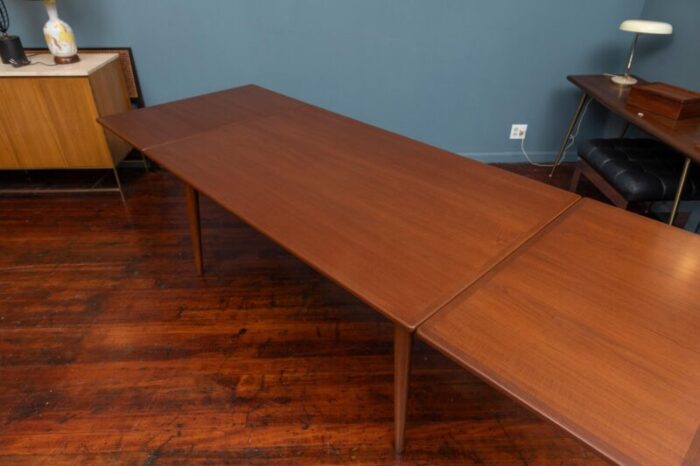 hans wegner dining table for andreas tuck 1551