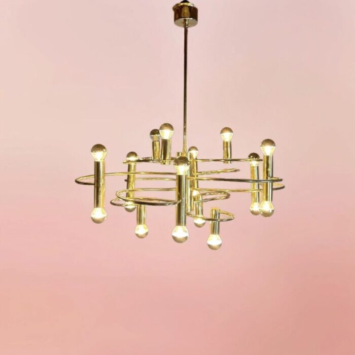 italian chandelier attributed to sciolari 1970s 1