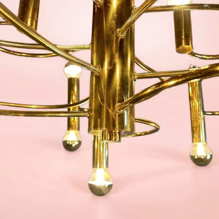 italian chandelier attributed to sciolari 1970s 2