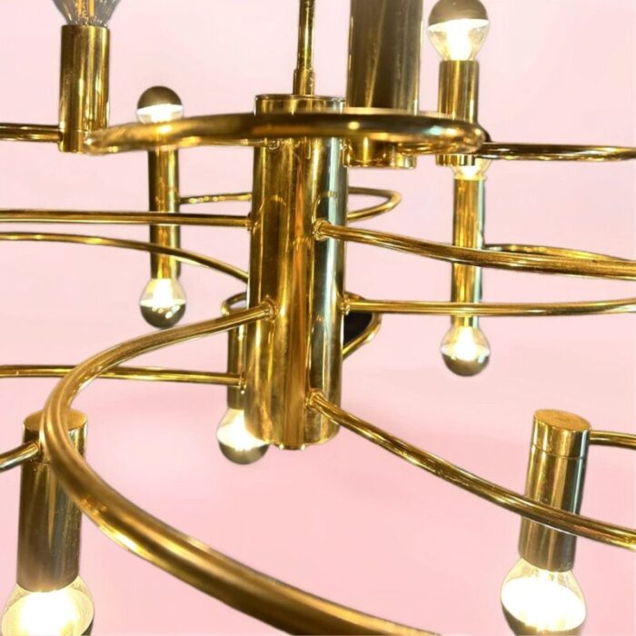 italian chandelier attributed to sciolari 1970s 4