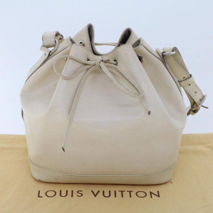 louis vuitton petit noe shoulder bag 5423