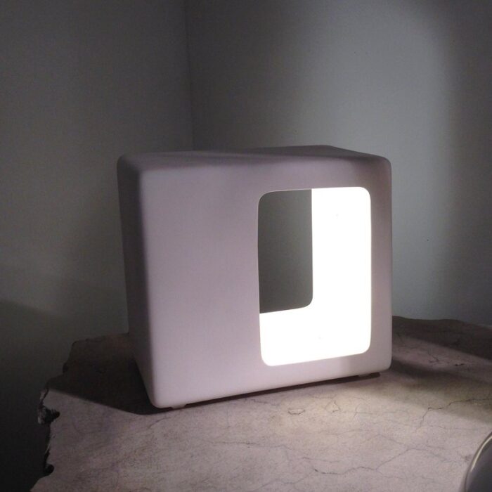 medium soft box ms1 table lamp by marre moerel 4