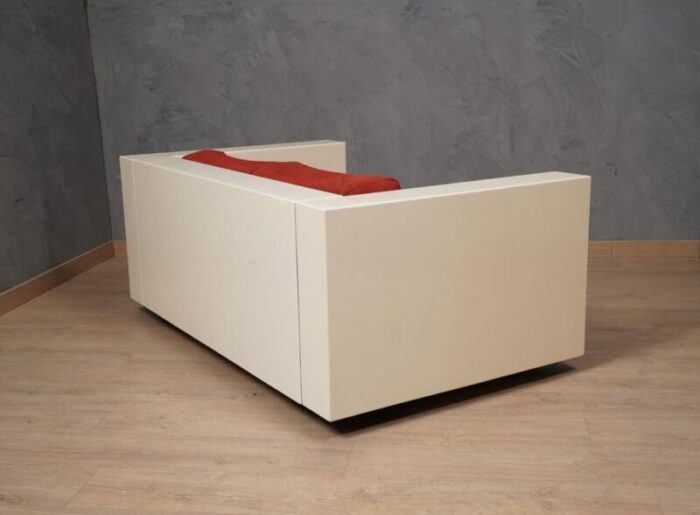 mod saratoga white and red sofa by massimo vignelli 1964 0230