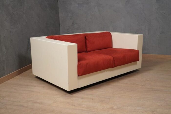 mod saratoga white and red sofa by massimo vignelli 1964 8646