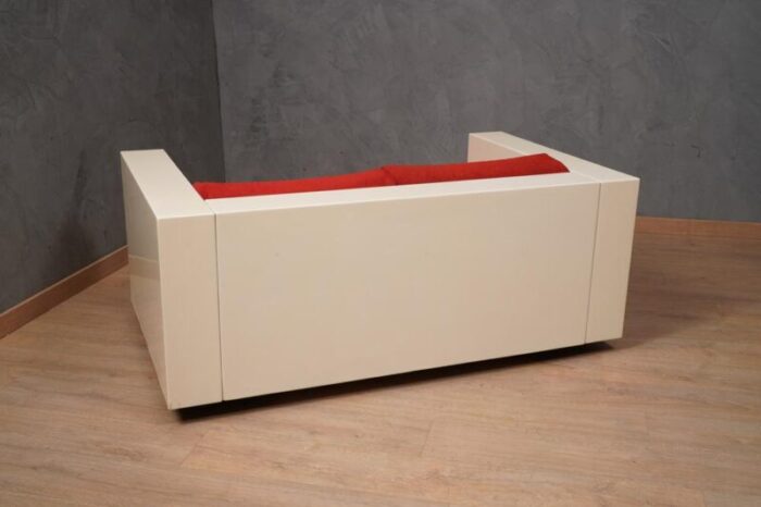 mod saratoga white and red sofa by massimo vignelli 1964 9144