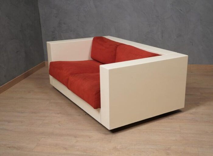 mod saratoga white and red sofa by massimo vignelli 1964 9508