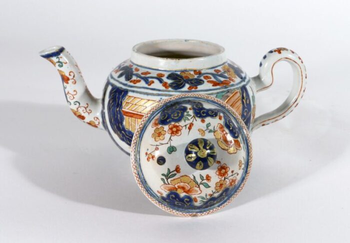 ny9979 dutch delft dore teapot 010 master