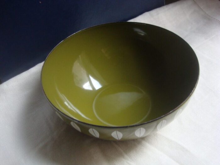 pair of 1960s catherineholm olive green lotus enamel bowls 3080