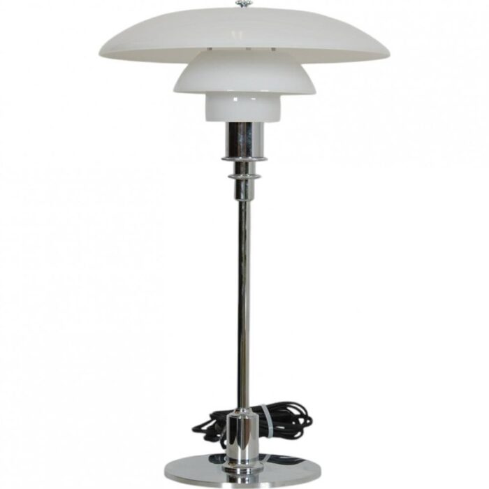 ph 3 2 table lamp from poul henningsen 1