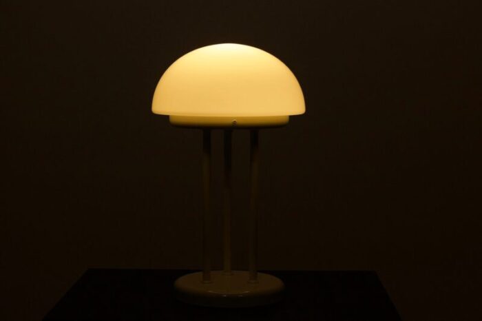 tripod mushroom lamp 1970s 3