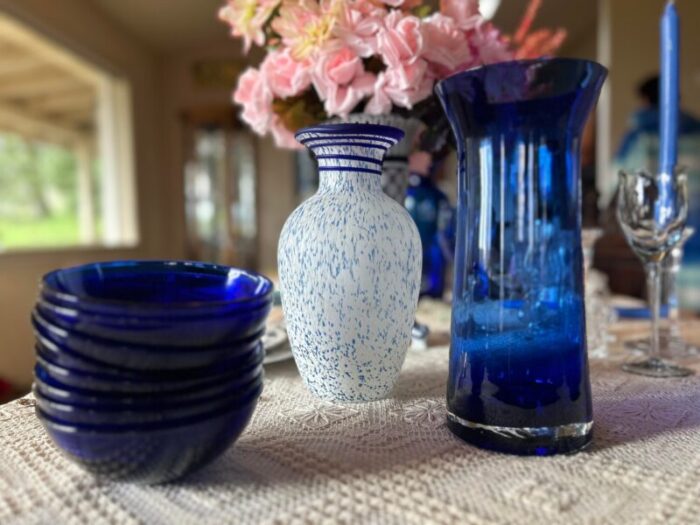 vintage 1970s cobalt blue glass vase with flared top opening 2721