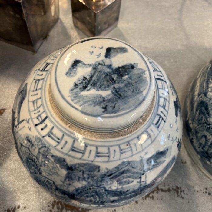 vintage pair of blue and white ginger jars with lid 9701