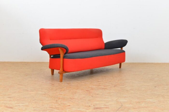 vintage sofa by theo ruth for artifort 2