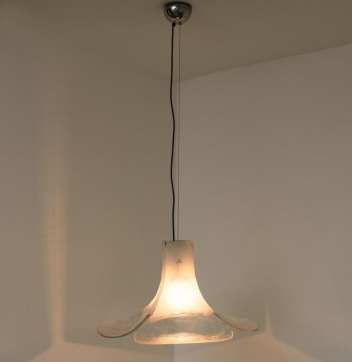 white flower pendant light by carlo nason 1960s 5