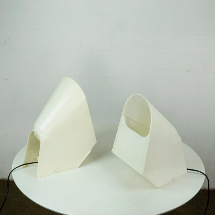 white plastic table lamps by cini boeri for stilnovo 1970s set of 2 2