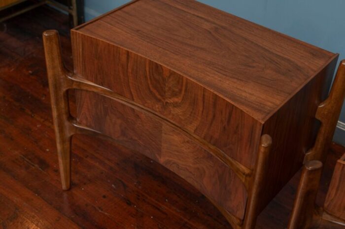 william hinn nightstands a pair 1339