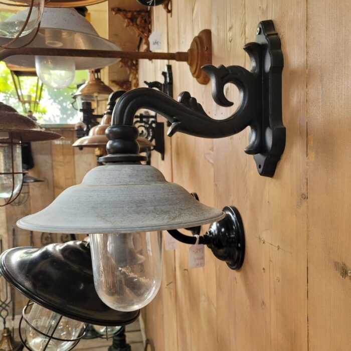 zinc outdoor lamp light 2